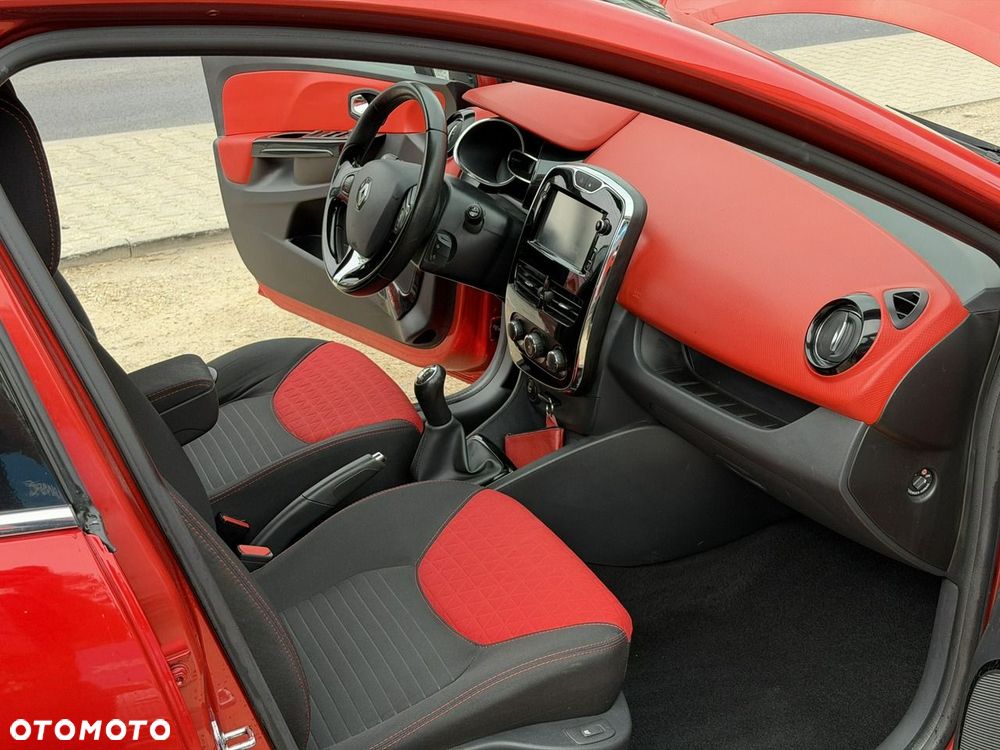 Renault Clio - 17