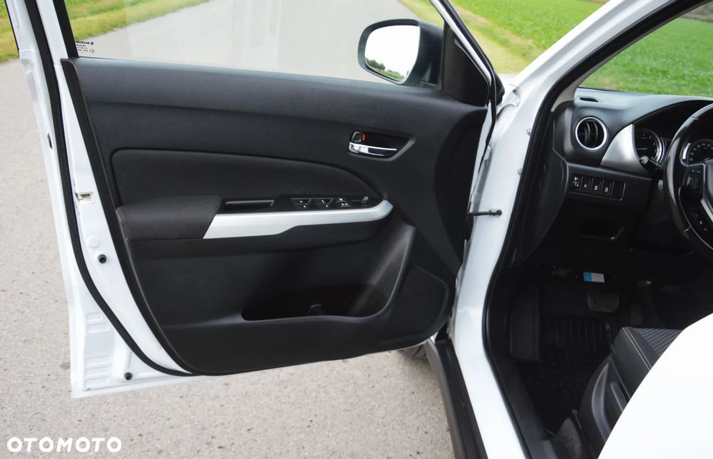 Suzuki Vitara - 11