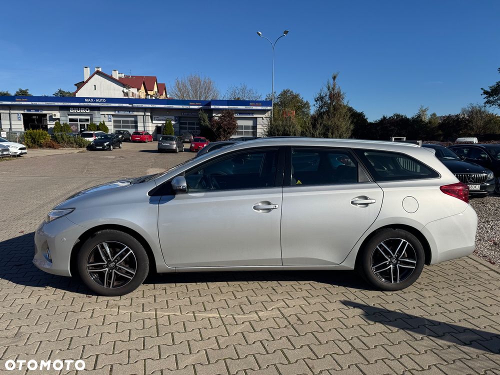 Toyota Auris 1.6 Premium - 7