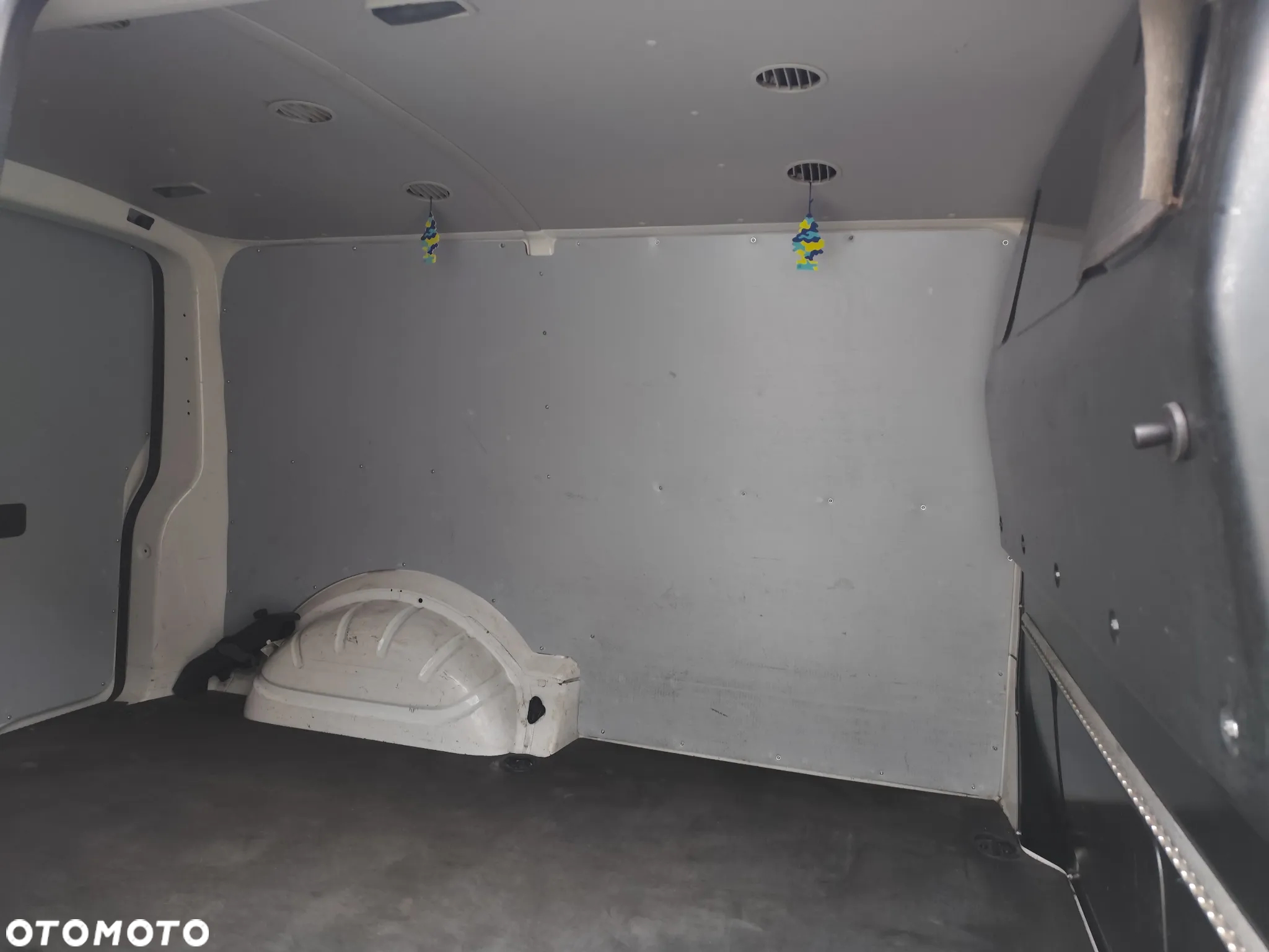 Volkswagen Transporter T6 TDI L1H2 - 10