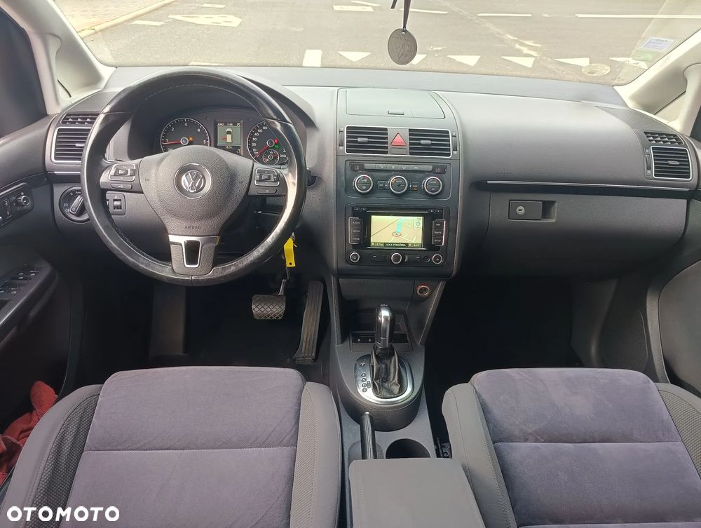 Volkswagen Touran 1.6 TDI DPF BlueMotion Technology DSG Comfortline - 10