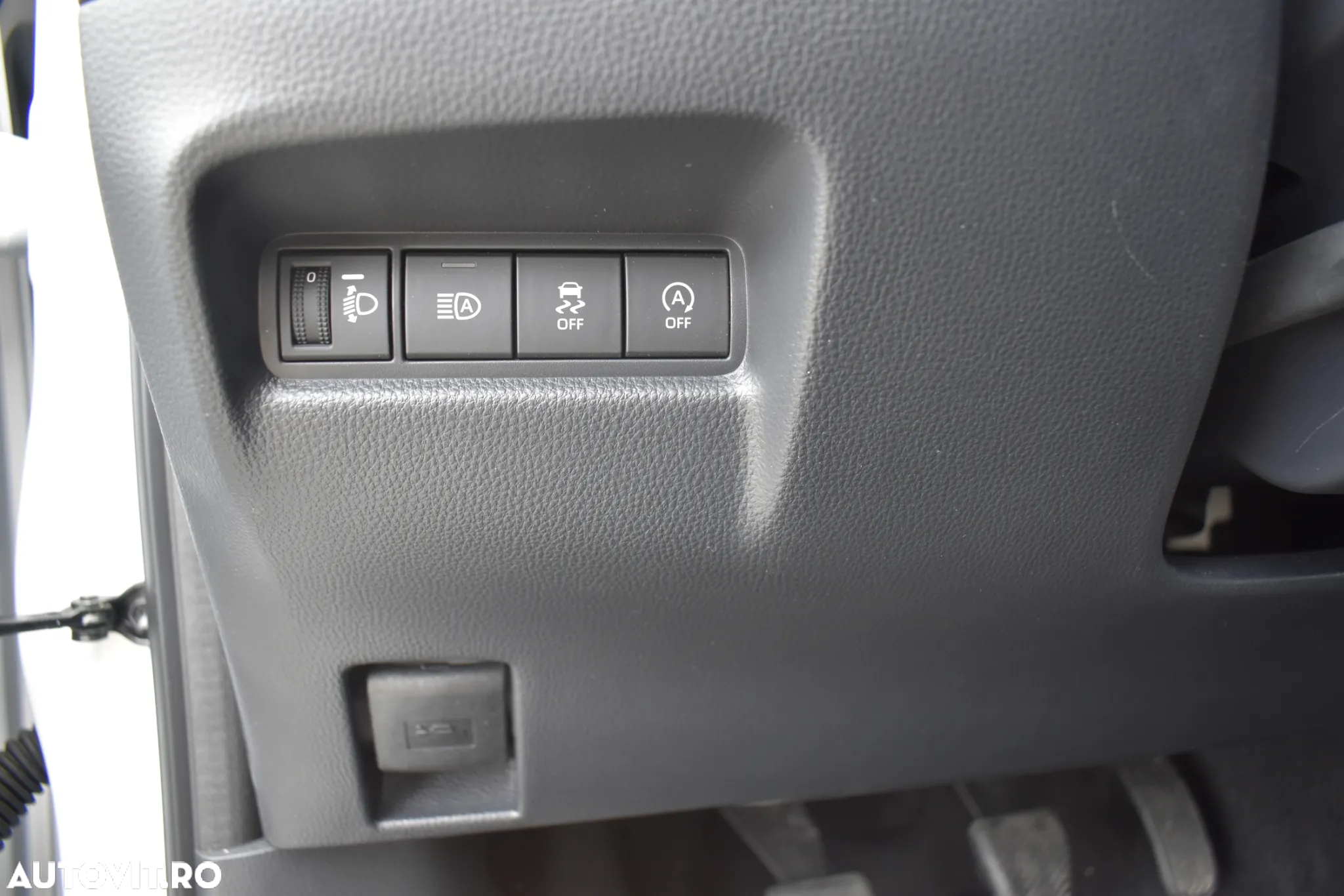 Toyota Aygo X 1.0l MT Active - 32