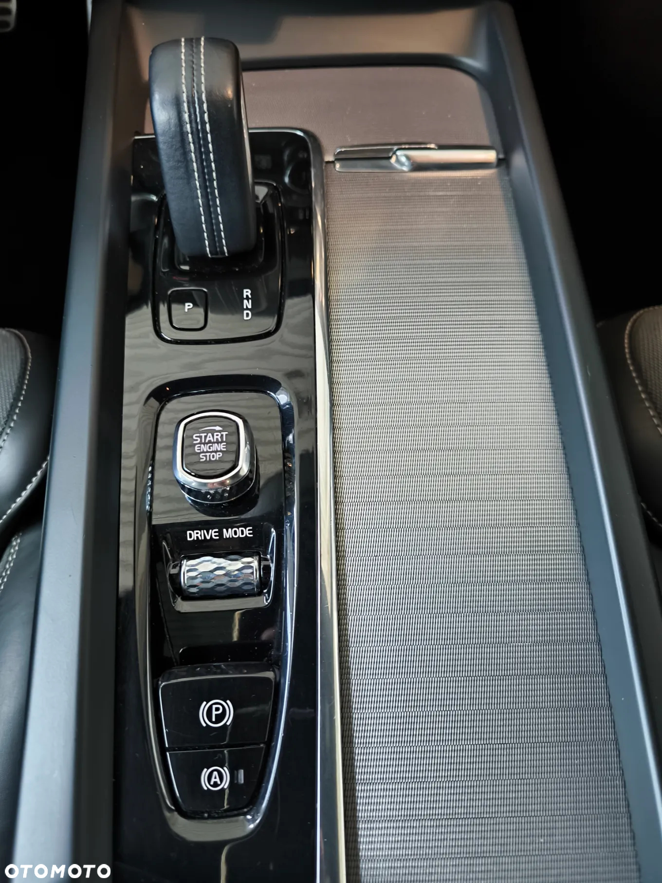 Volvo XC 60 D5 AWD R-Design - 21