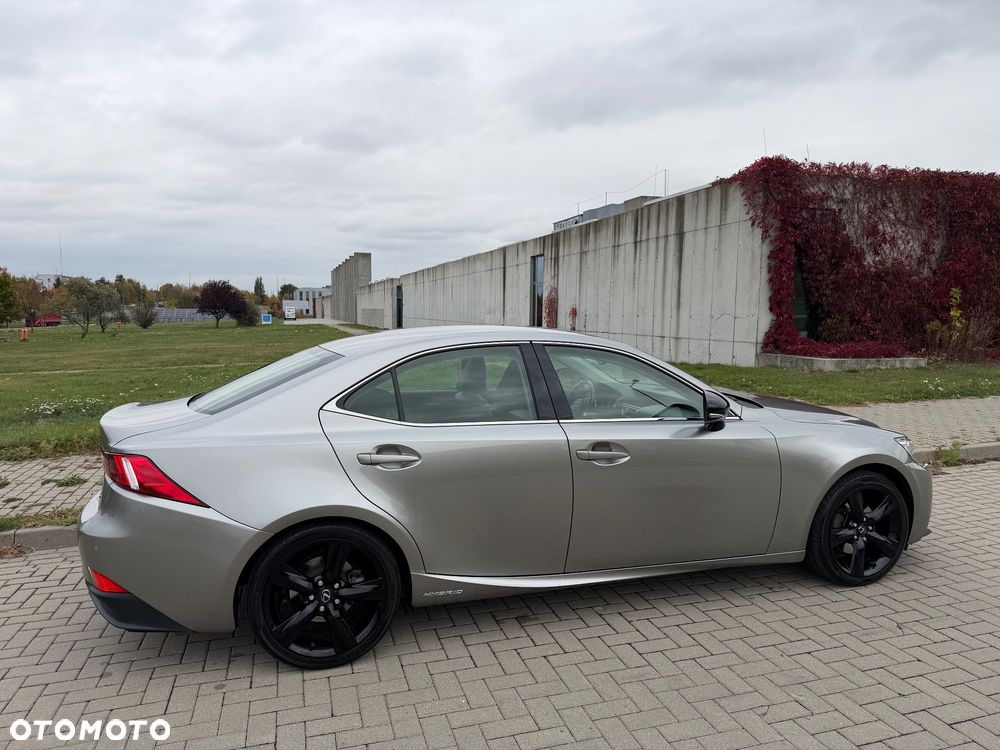 Lexus IS - 3
