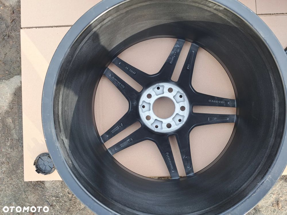 Oryg. Mercedes C-Klasa 205 A205 W205 AMG 19 8.5j 9.5j BiColour - 7