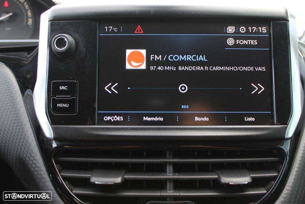 Peugeot 208 1.2 PureTech Signature - 21