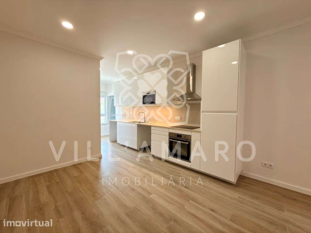 Apartamento T2, Novo, parqueamento, centro Malveira - Grande imagem: 2/17