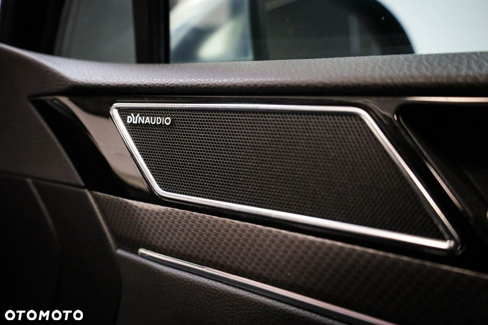 Volkswagen Passat - 24