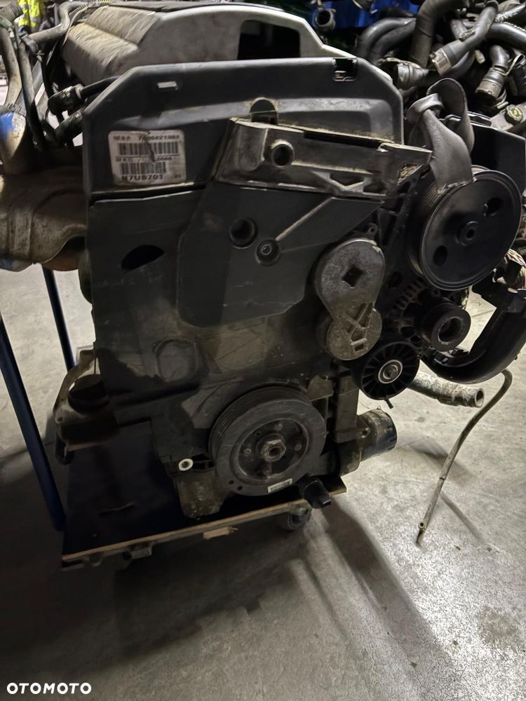 SILNIK RENAULT SAFRANE 2.5 20V N7UB701 - 4
