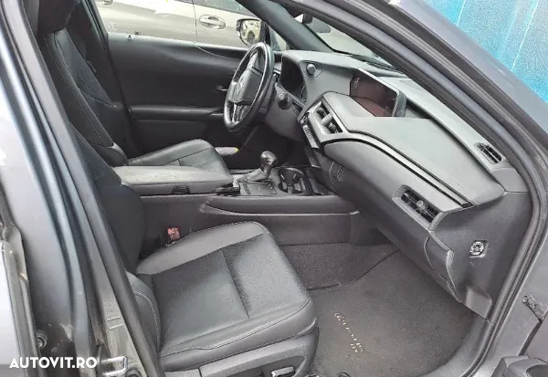Lexus UX 250h 2.0L HEV 20H- (178 HP) 4X4 CVT Luxury - 8