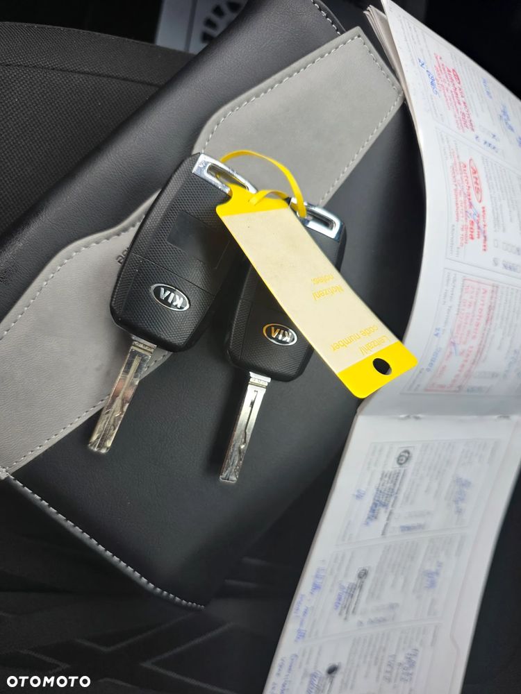 Kia Ceed 1.4 CVVT Dream Team Edition - 32
