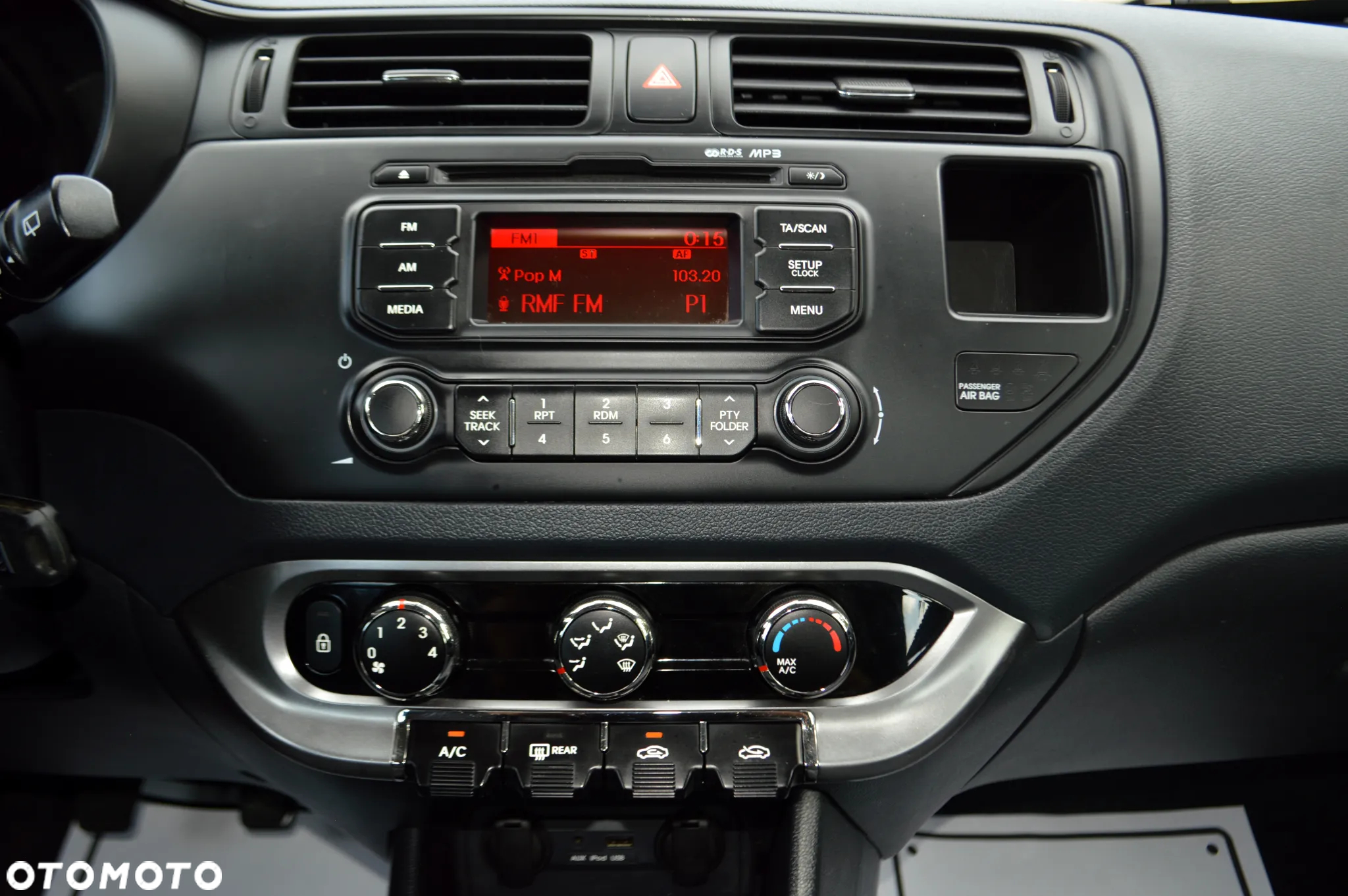Kia Rio - 19