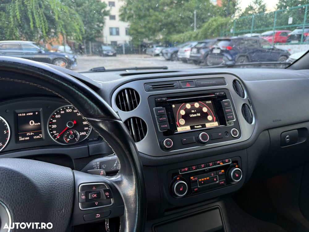 Volkswagen Tiguan 2.0 TDI 4Motion DSG Sport & Style - 4