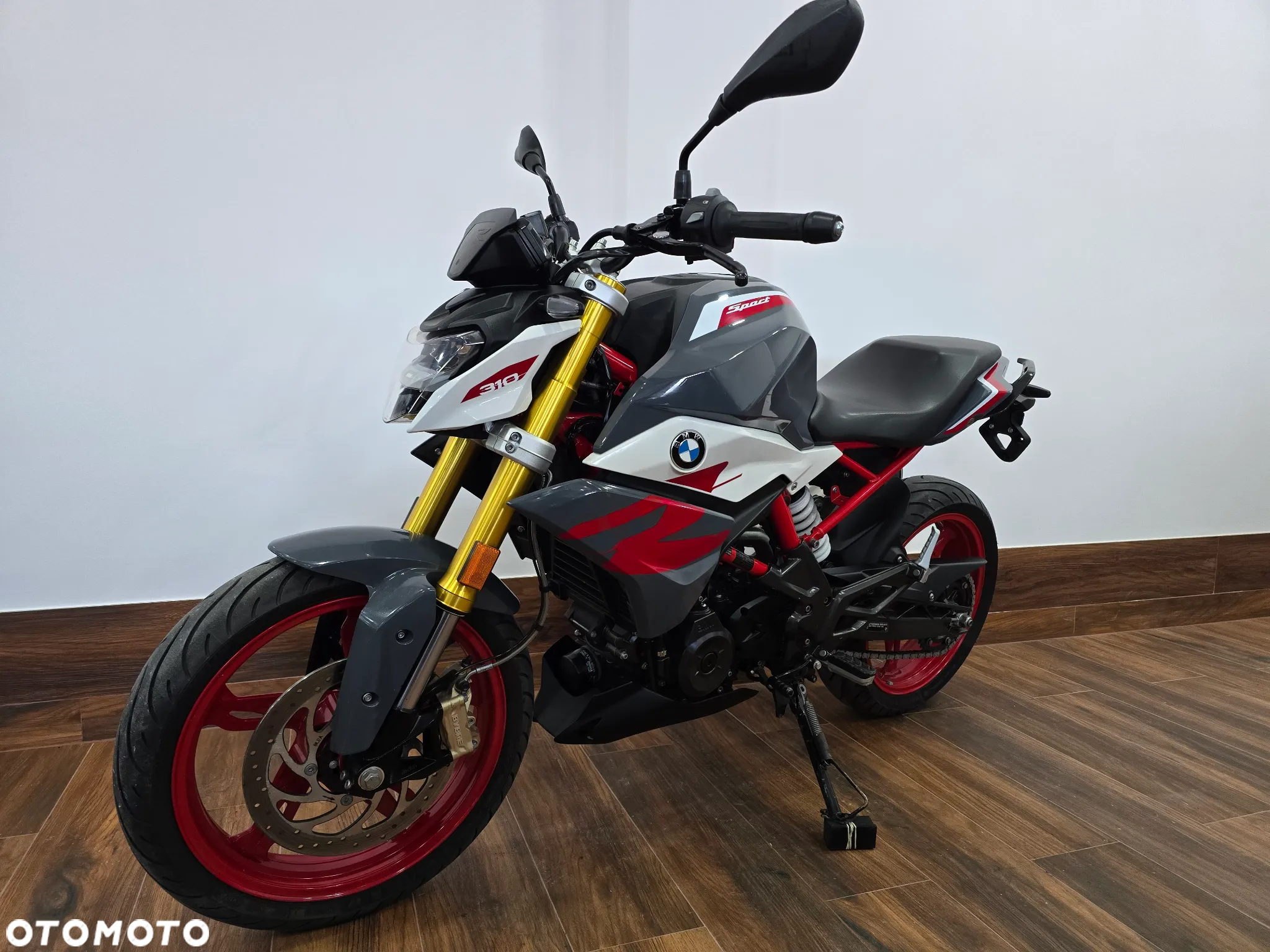 BMW G - 6