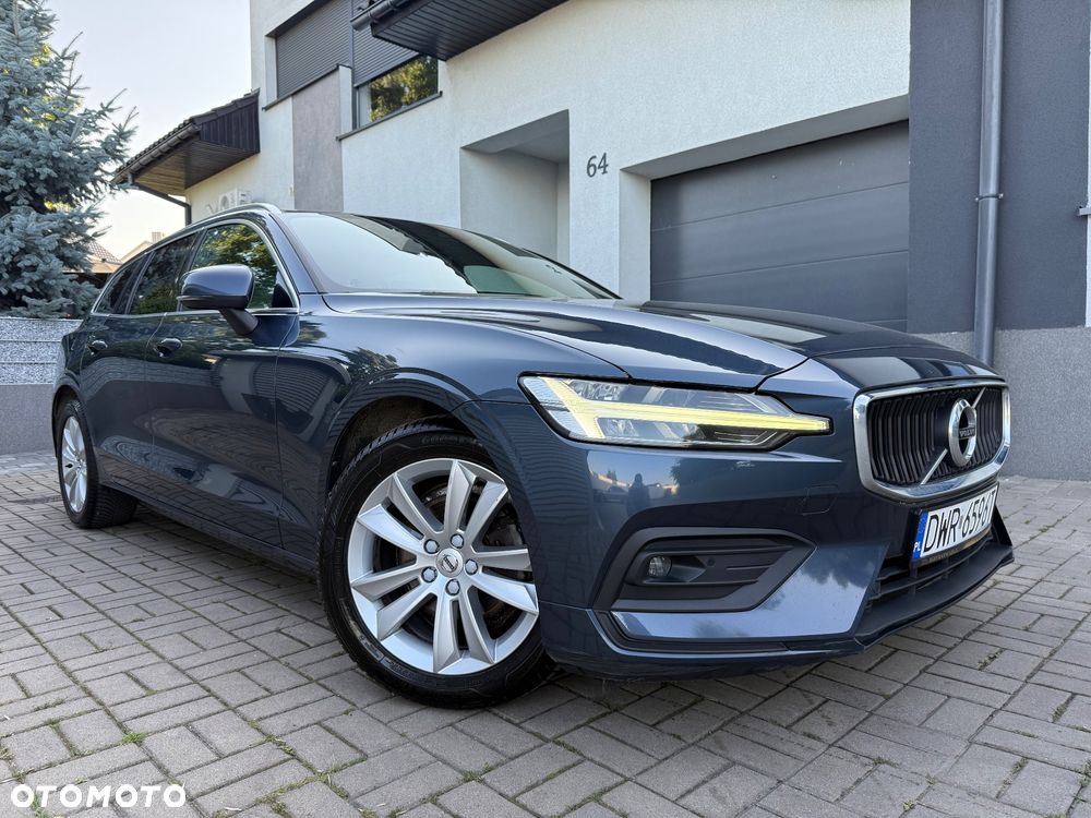 Volvo V60 D3 Momentum Pro - 2