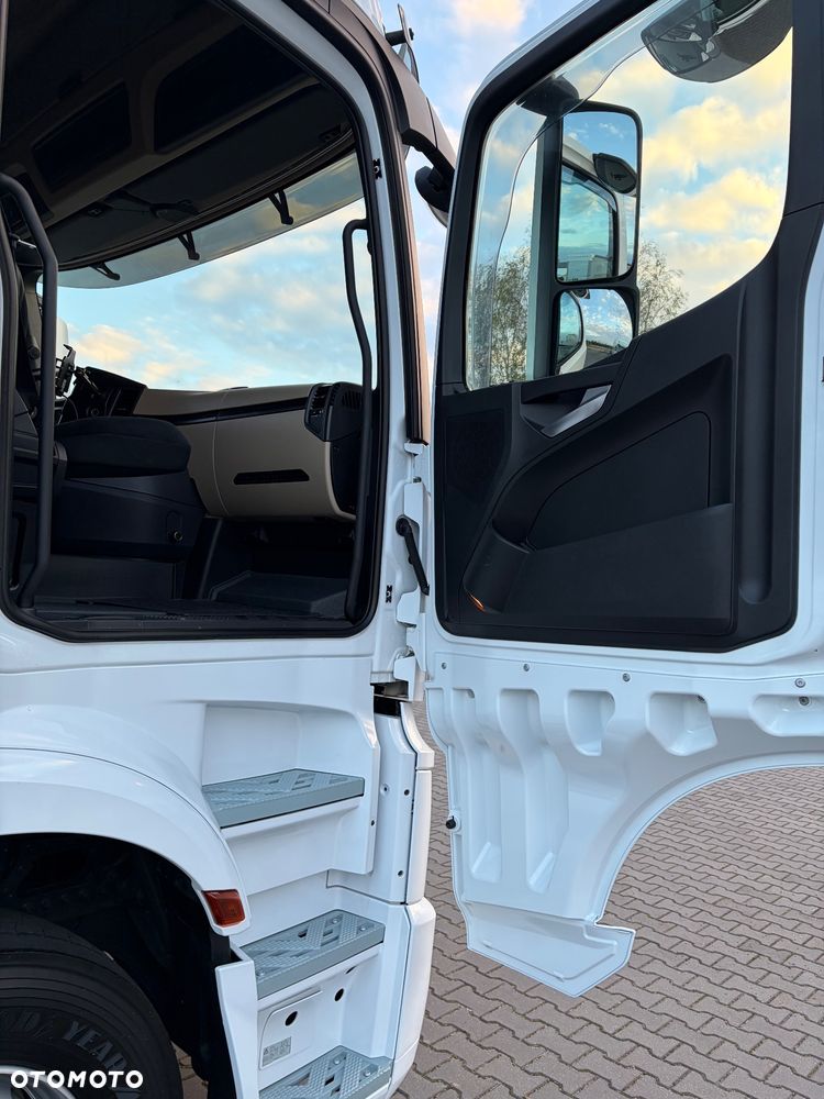 Mercedes-Benz Actros Standard BigSpace - 19