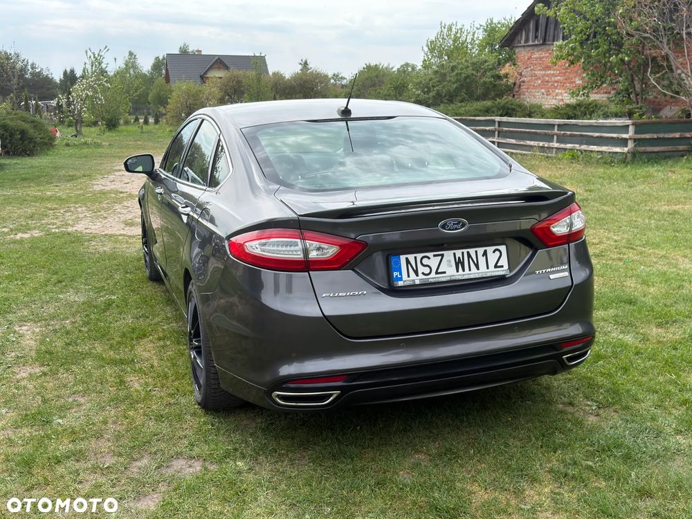 Ford Fusion 2.0 EcoBoost Titanium - 8