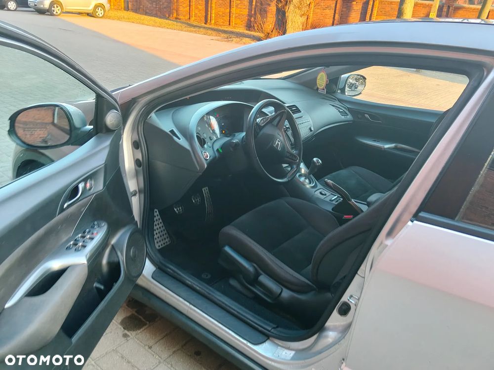 Honda Civic 1.8i-VTEC Sport - 12