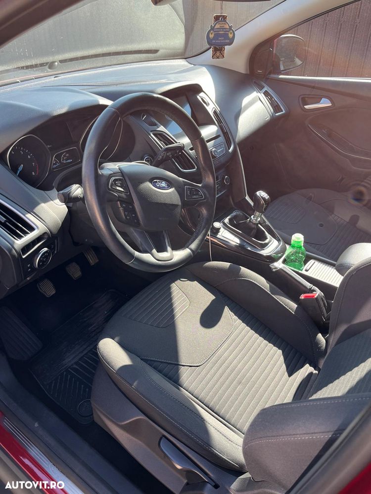 Ford Focus 1.0 EcoBoost Titanium - 9