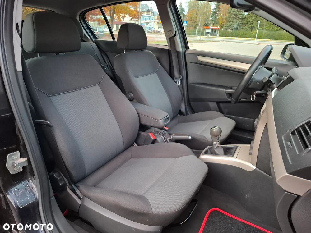 Opel Astra - 16