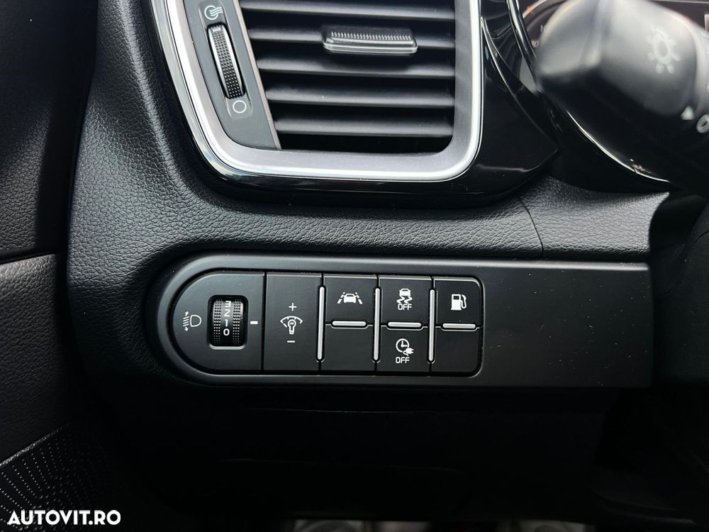 Kia XCeed - 29