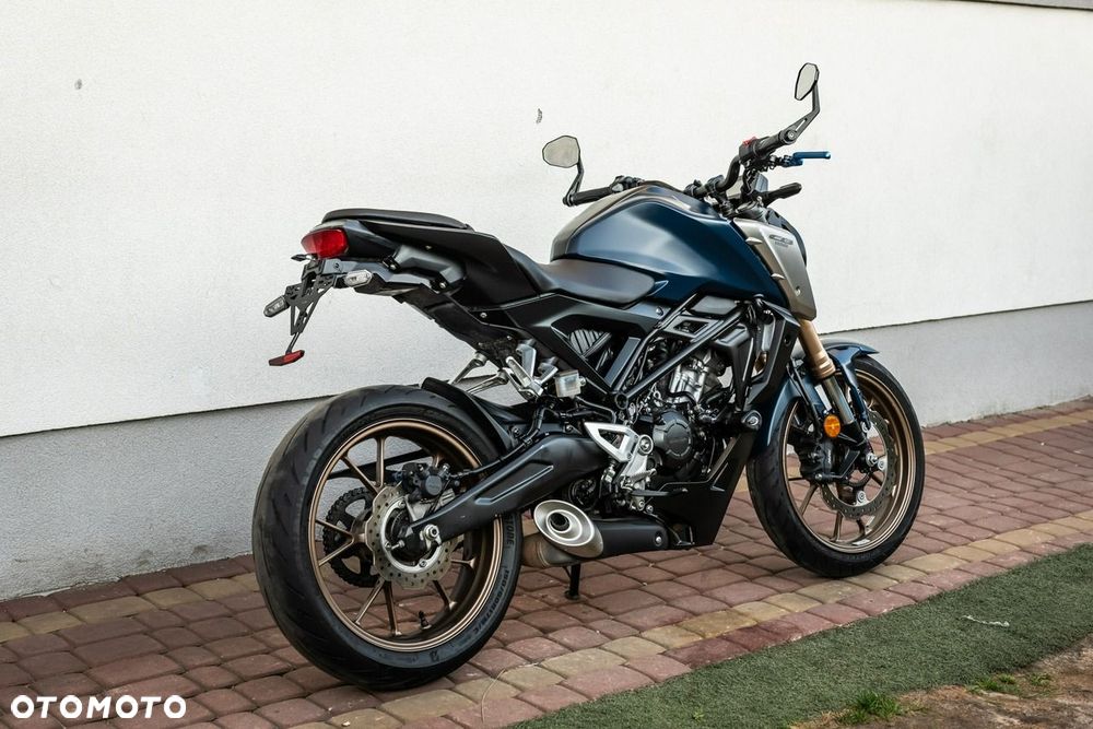 Honda CB - 4