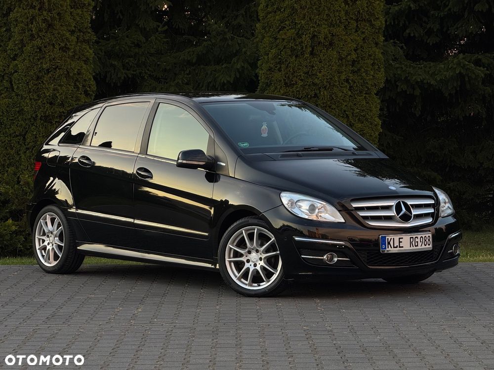 Mercedes-Benz Klasa B 180 BlueEFFICIENCY SPORT EDITION - 25