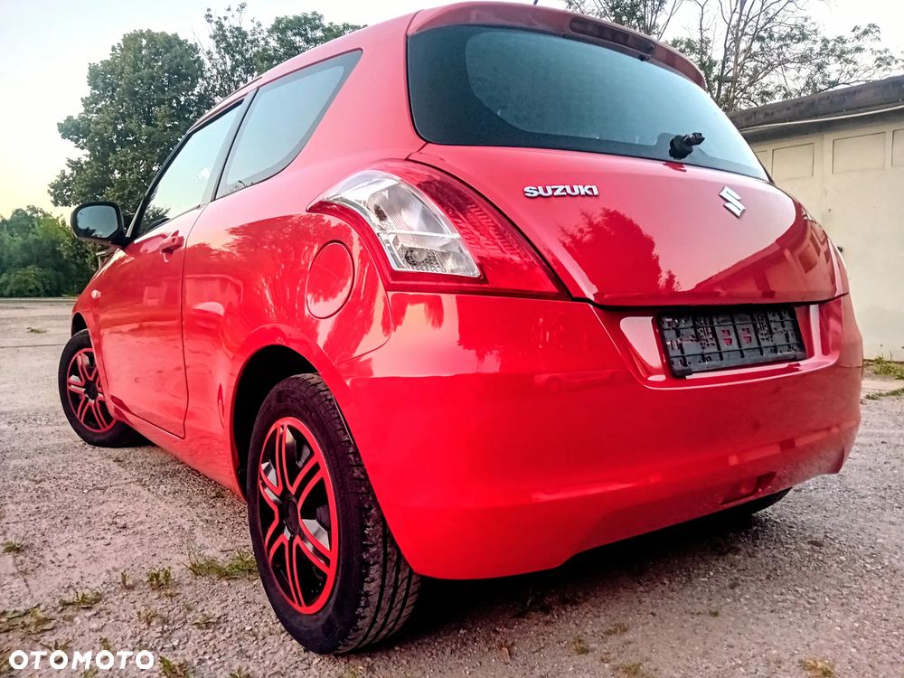 Suzuki Swift - 4