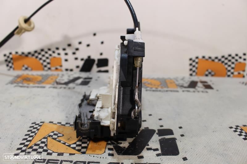 Fecho Da Porta Frente Direita Volkswagen Golf Vi (5K1)  5K2837016 / 5K - 2