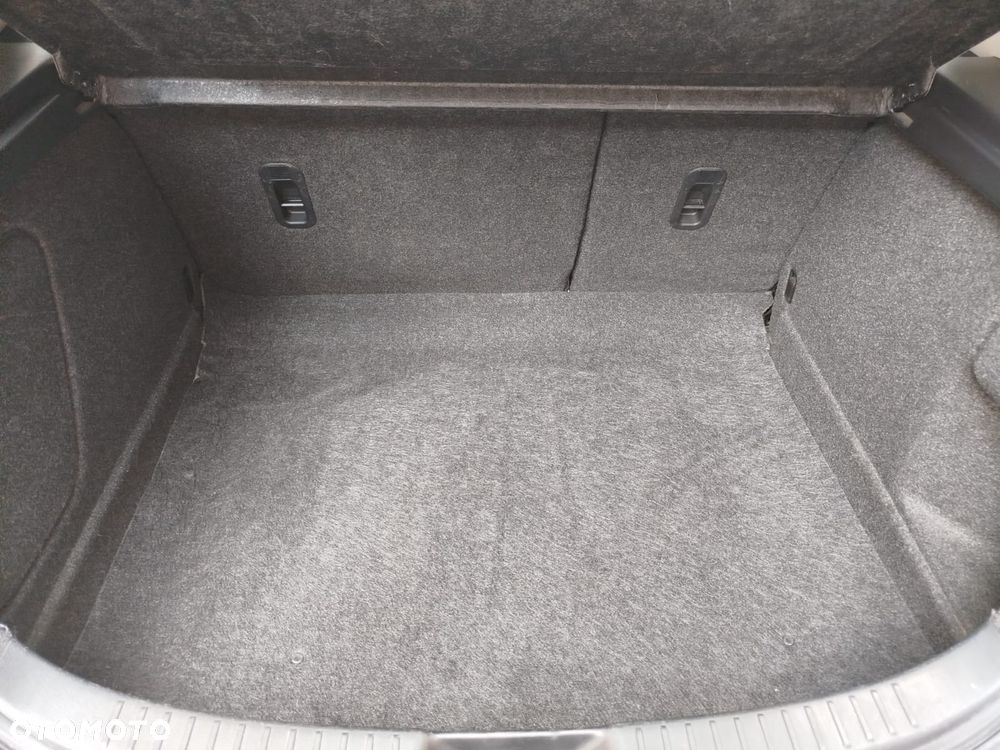 Mazda 3 1.6 Exclusive EU5 - 13