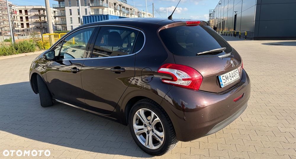 Peugeot 208 1.4 VTi Allure - 10