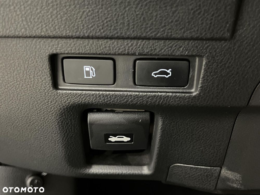 Lexus ES 300h Business Edition - 33