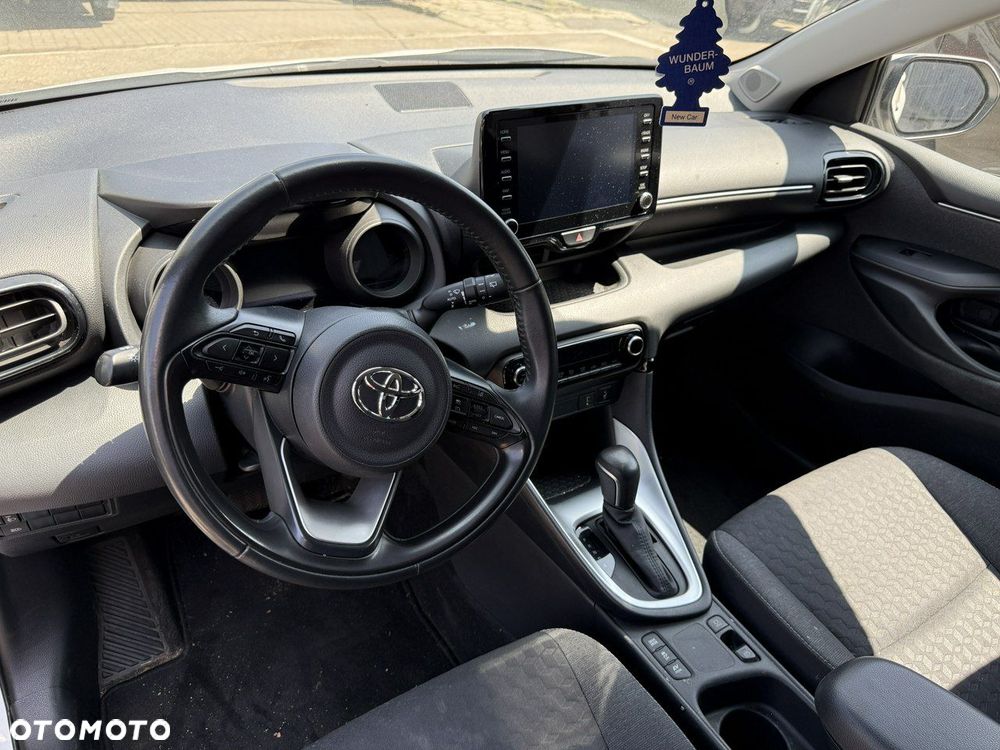 Toyota Yaris - 30