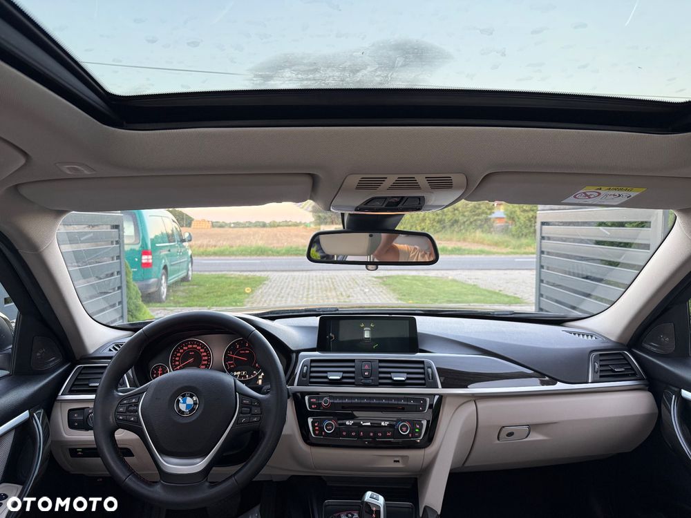 BMW Seria 3 320d xDrive Sport Line sport - 12