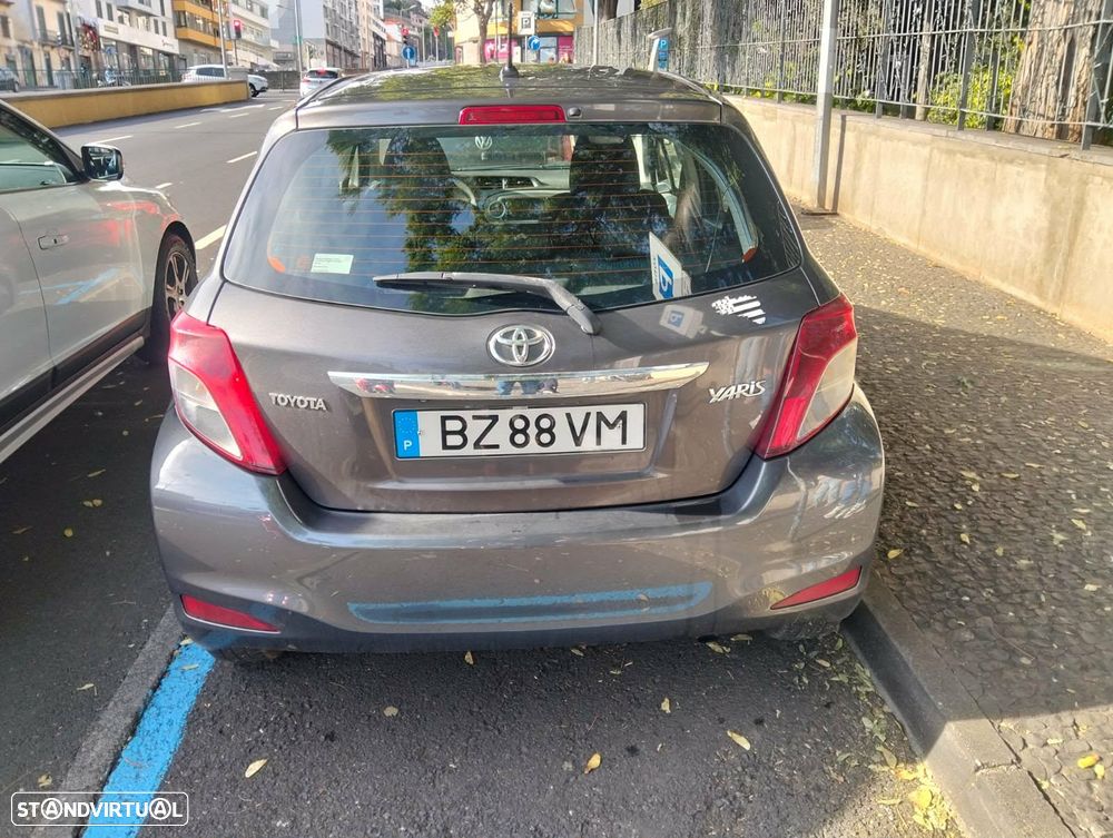 Toyota Yaris 1.4 D-4D Edition - 8