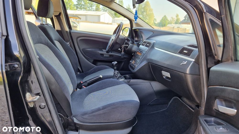Fiat Grande Punto - 10