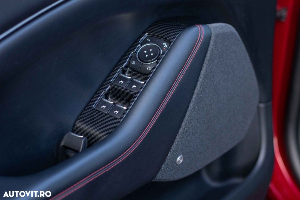 Ford Mustang Mach-E AWD Standard Range 198 kW Premium - 17