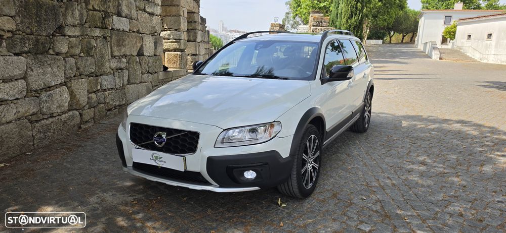 Volvo XC 70 2.0 D4 Momentum Geartronic - 9