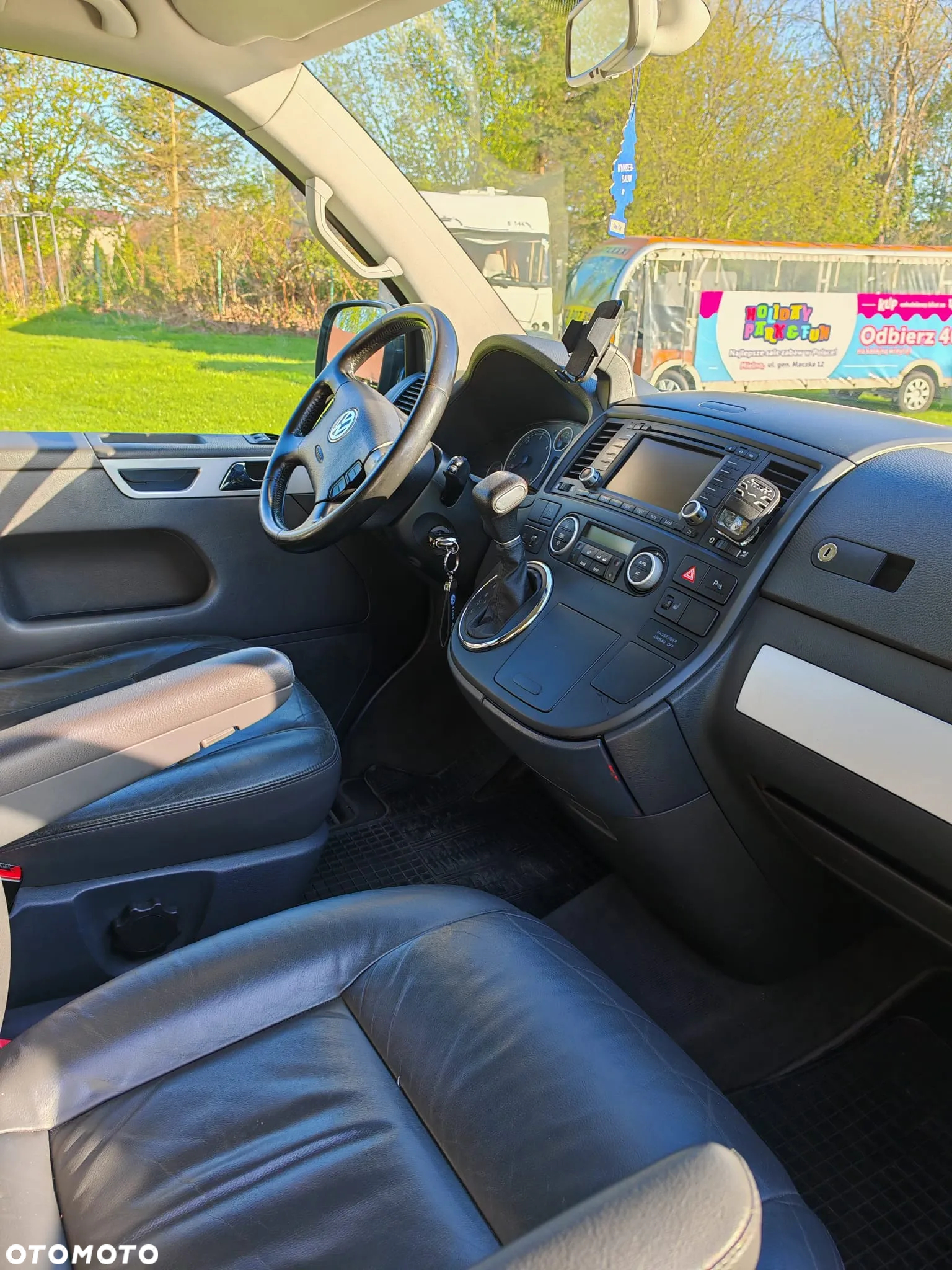 Volkswagen Multivan - 5