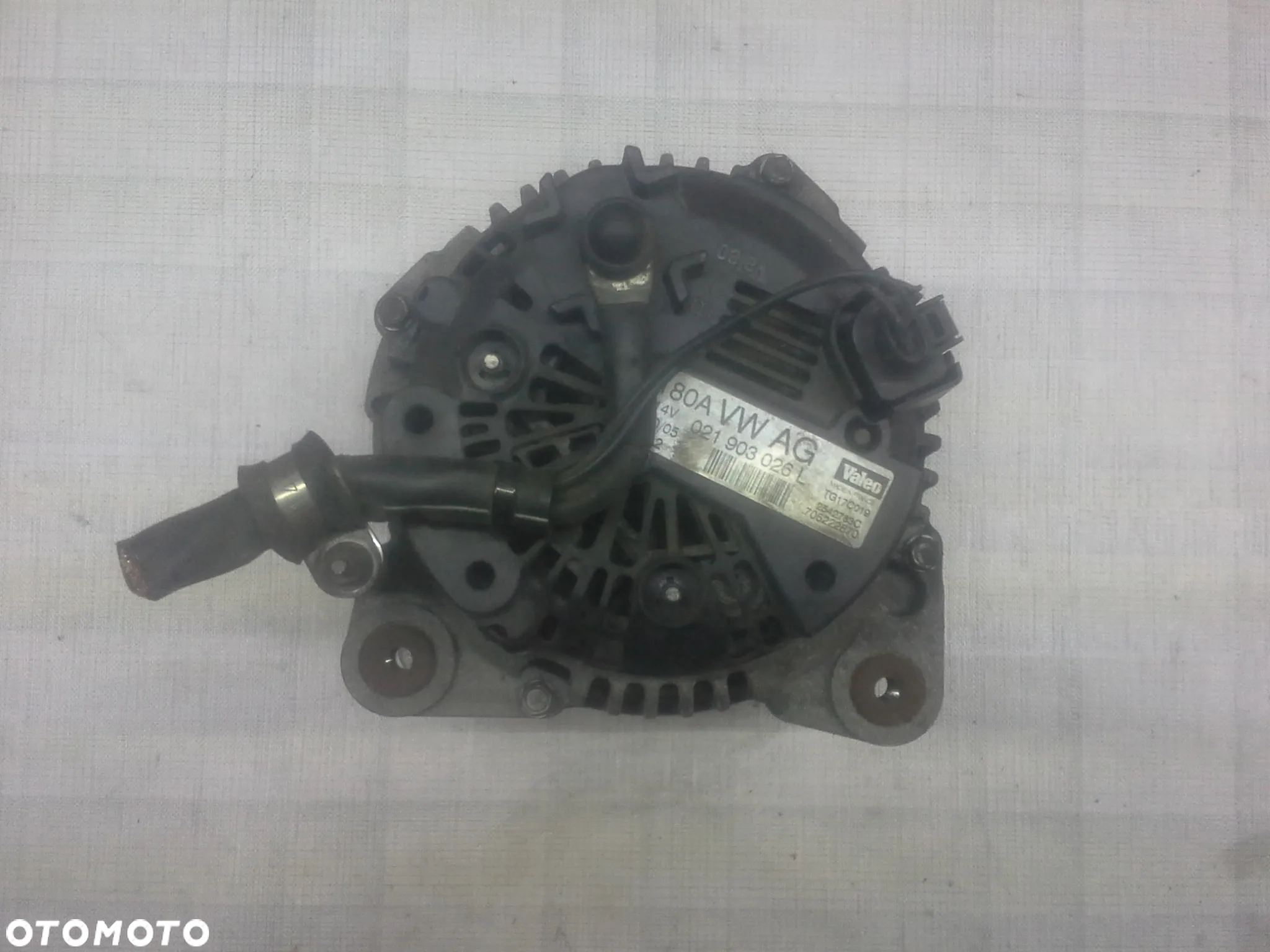 Volkswagen Passat B6 1.9 TDi alternator Valeo 180 Amper 021903026L  TG17C019 2542783C - 6