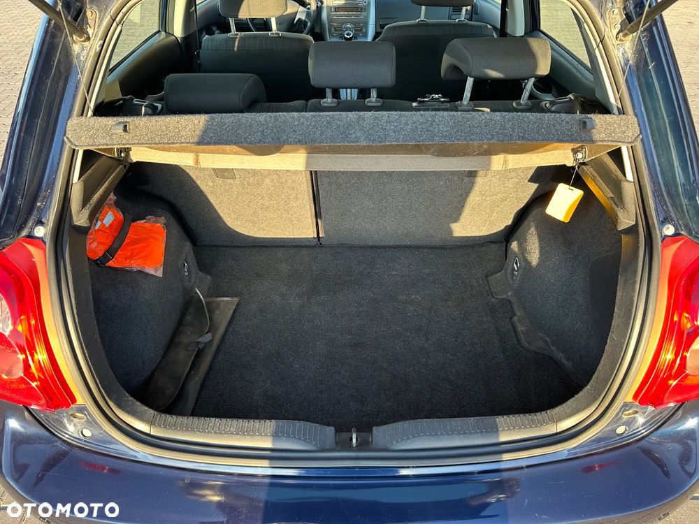 Toyota Auris 1.4 VVT-i Sol - 11