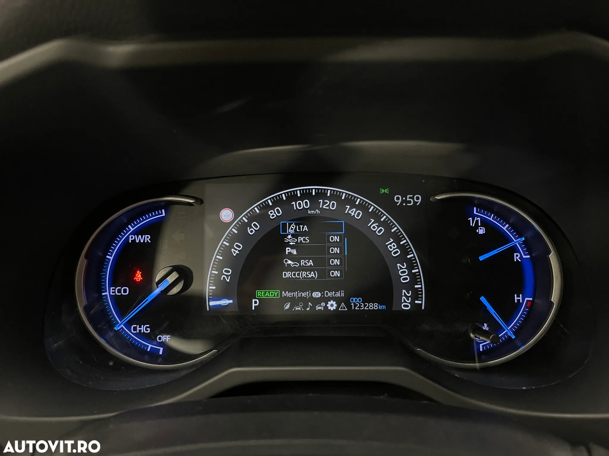 Toyota RAV4 - 22