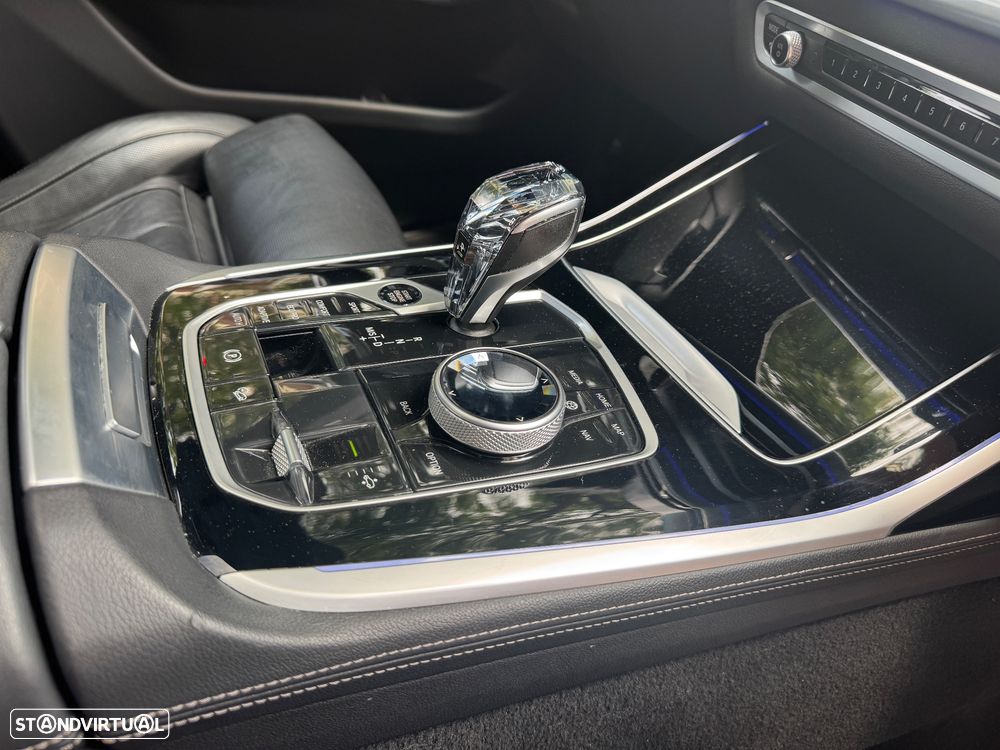 BMW X7 40 d xDrive Pack M - 21