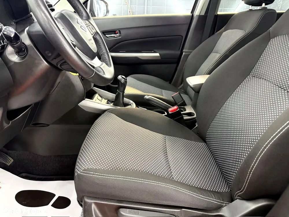 Suzuki Vitara 1.0 Boosterjet Comfort 2WD - 23