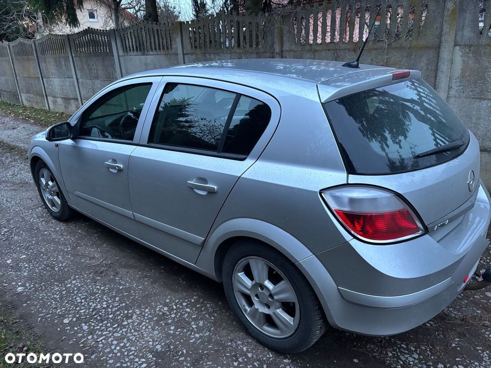Opel Astra 1.6 Enjoy - 4