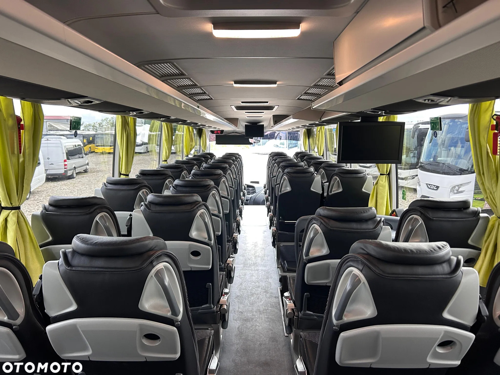 Mercedes-Benz Tourismo - 27