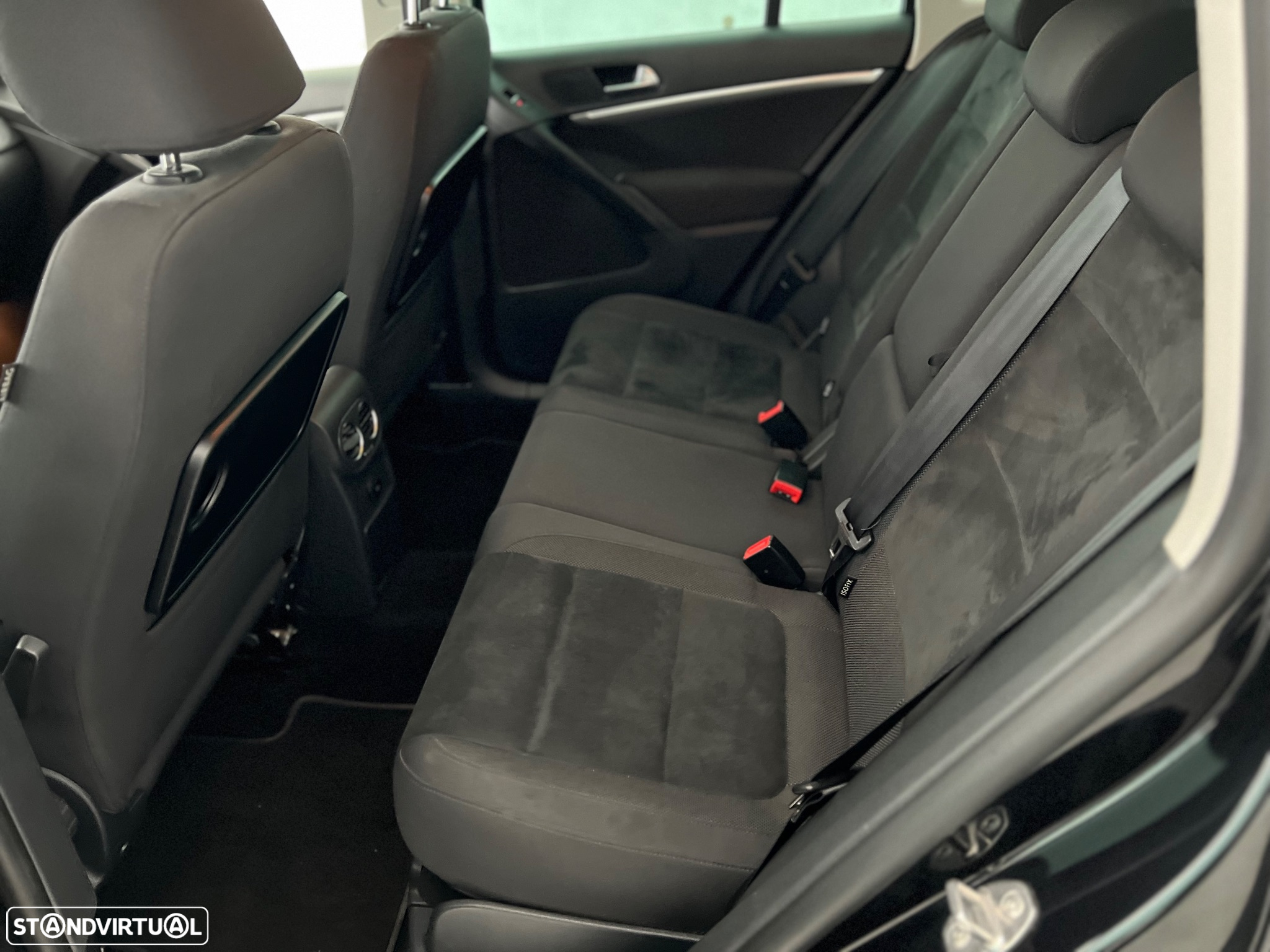 VW Tiguan 2.0 TDI DPF 4Motion DSG Sport & Style - 28