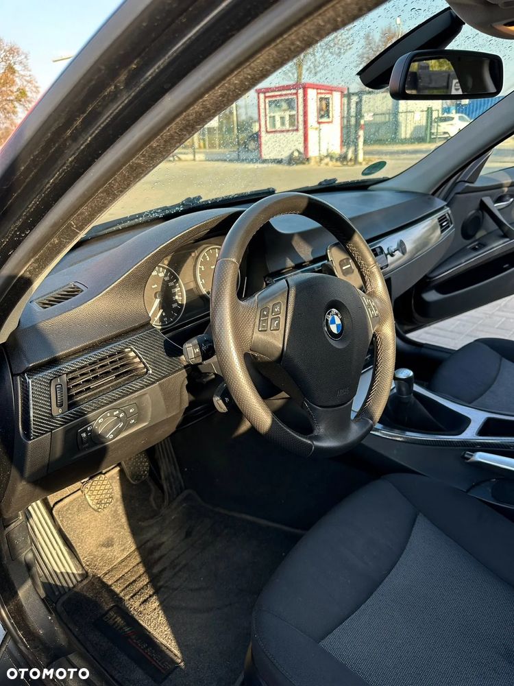 BMW Seria 3 - 12