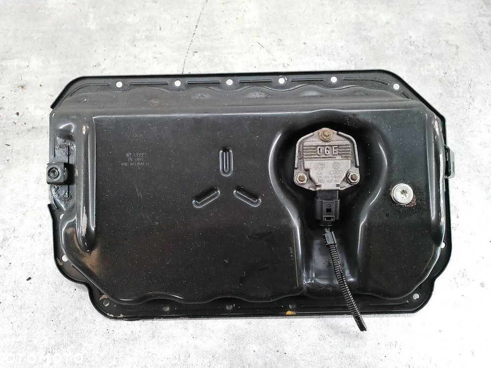 MISKA OLEJOWA AUDI A6 C6 6PR008079-05 - 1