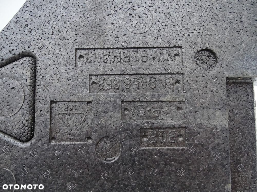 STYROPIAN WKŁAD BAGAŻNIKA KOŁA ZAPASOWEGO 5N0858858 VW TIGUAN I 5N - 5